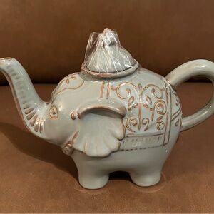 Vintage Pier 1 Elephant Ceramic Teapot - Grey and Brown